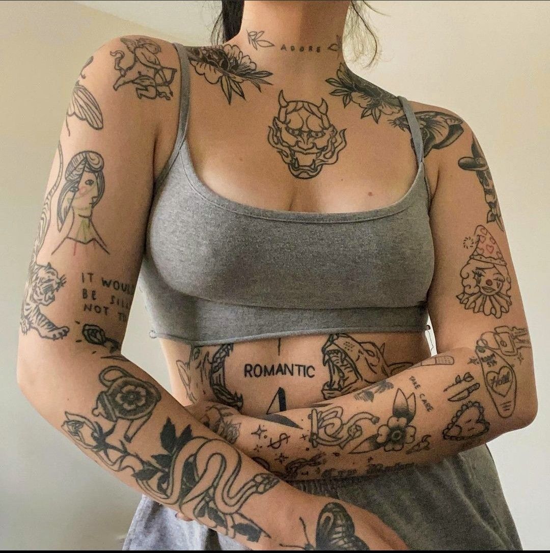 Positive Vibes · Be Different Tattoo | Tatoeage ideeën, Minimalistische  tatoeage, Tatoeage